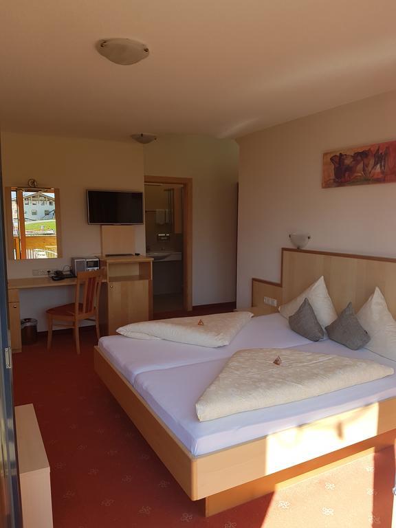 Hotel Garni Alpendiamant Фісс Екстер'єр фото